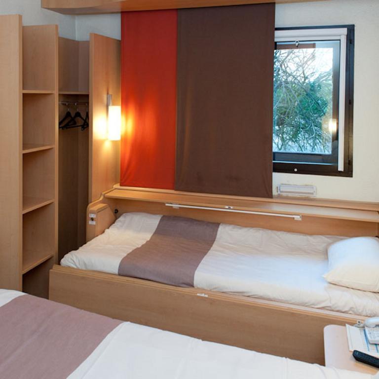Egg Hotel Gonesse Habitación foto